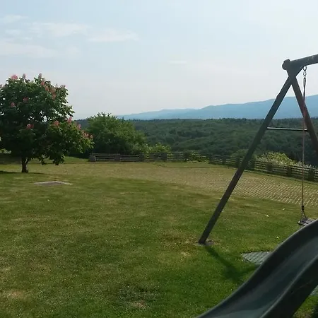 Vila Otocec 3* נובו מסטו