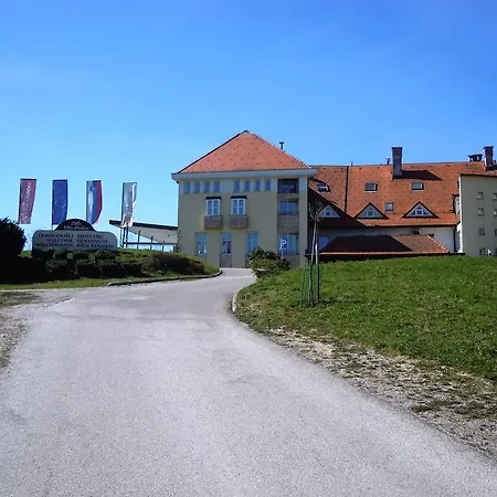 Bed & Breakfast Vila Otocec Novo Mesto